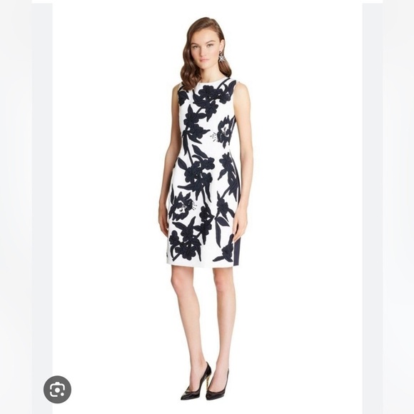 Oscar de la Renta Dresses & Skirts - Oscar De La Renta Beaded Leaf Appliqué Faille Dress. Excellent Condition. Size 8